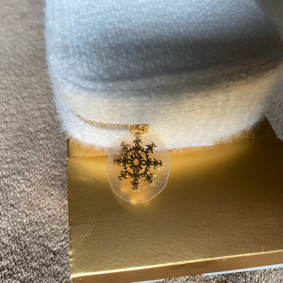 Chanel cosmetic bag - Picture 2 of 7